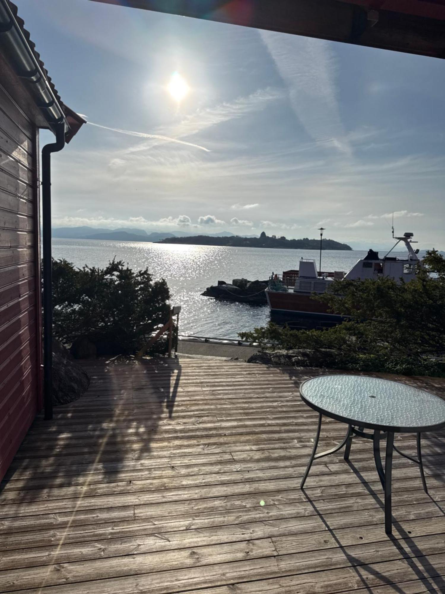 Sjoberg Hotell Og Ferie Leiligheter Østhusvik Exterior foto